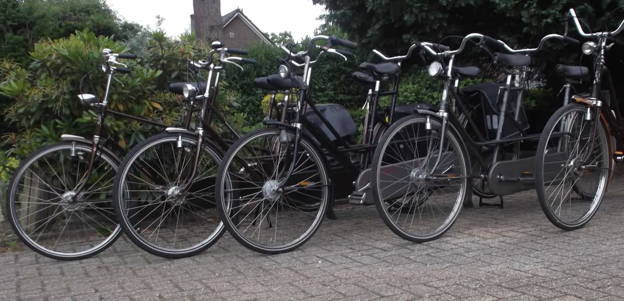 Rij fietsen en tandems van Partypunt Fietsverhuur in Apeldoorn