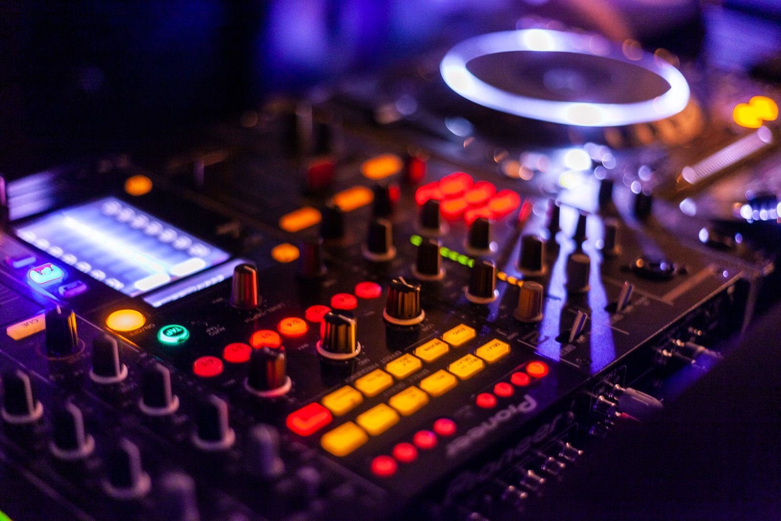 Licht, geluid en DJ-sets te huur