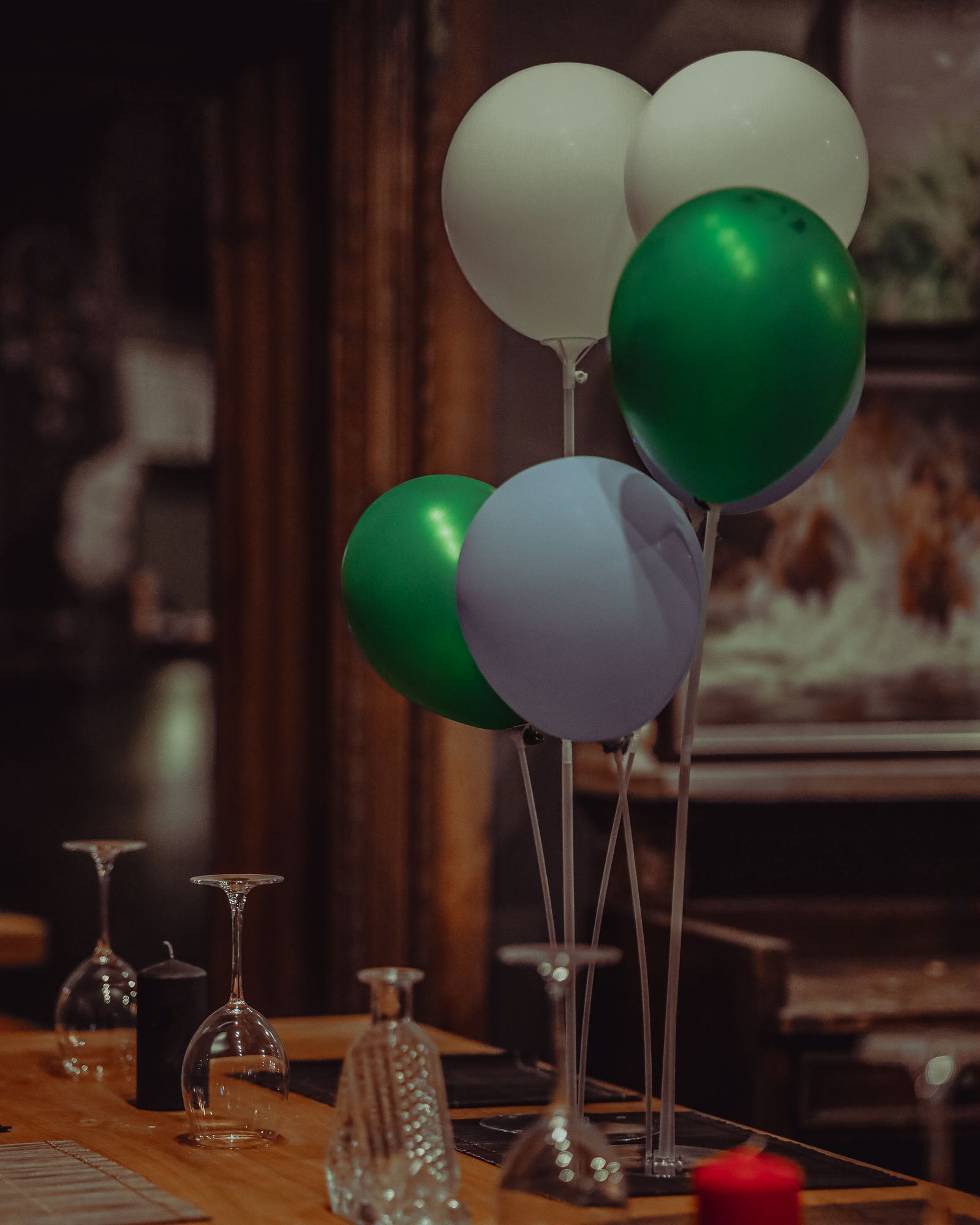 Prikkabels en thema-decoratie te huur